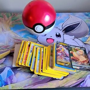 Pokemon pokeball with cards random
